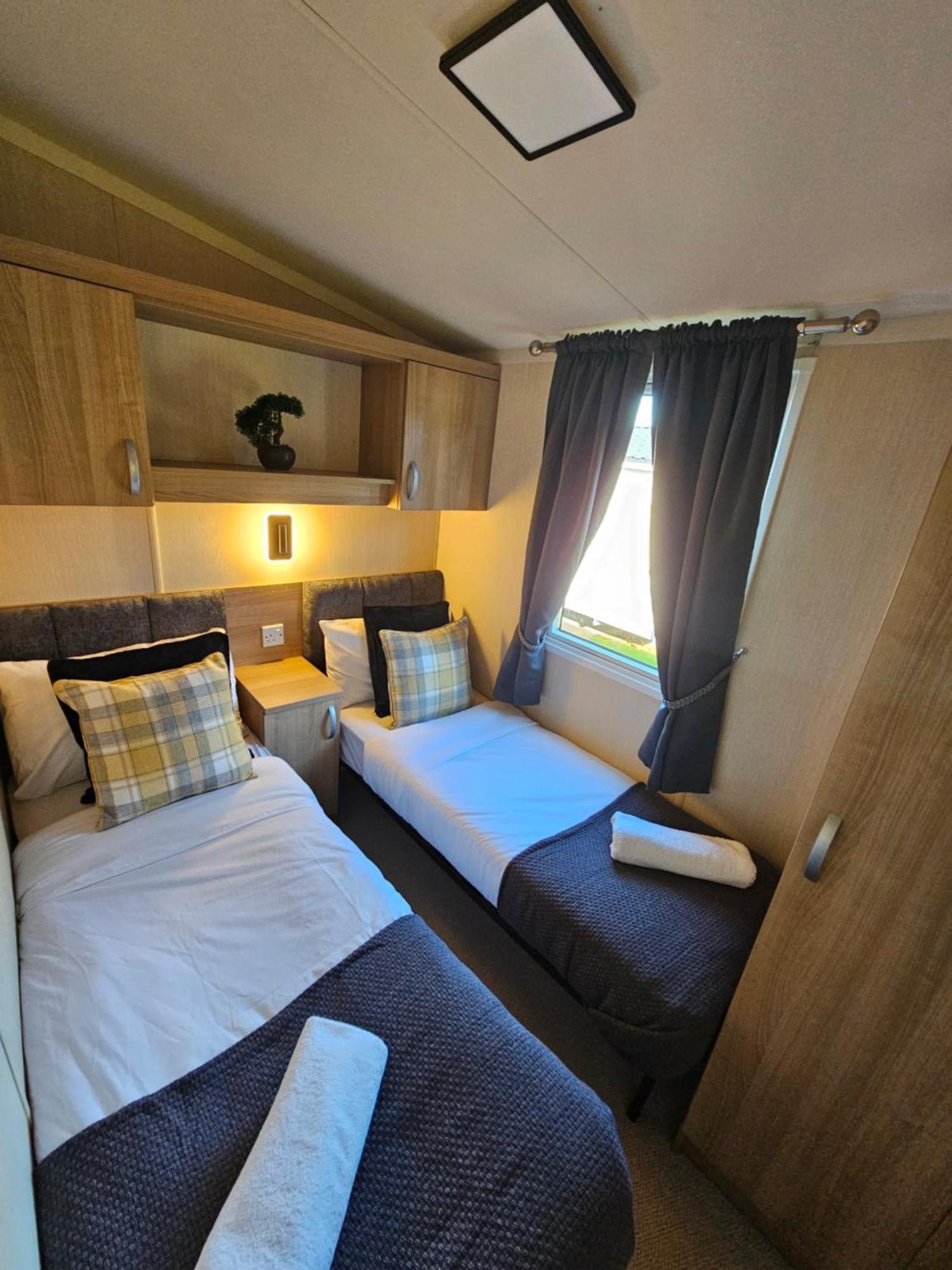 Beautiful Caravan Near Edinburgh Nr 14 Port Seton Buitenkant foto